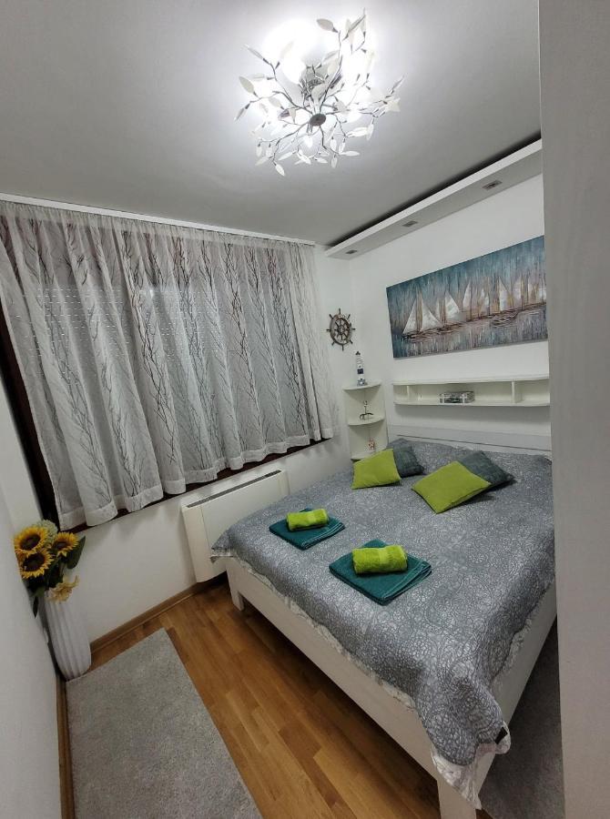 Apartment Joy Belgrado Exterior foto