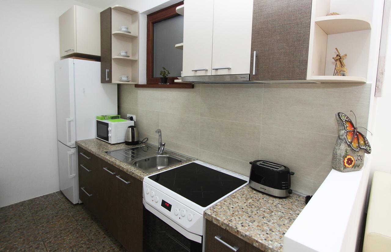 Apartment Joy Belgrado Exterior foto